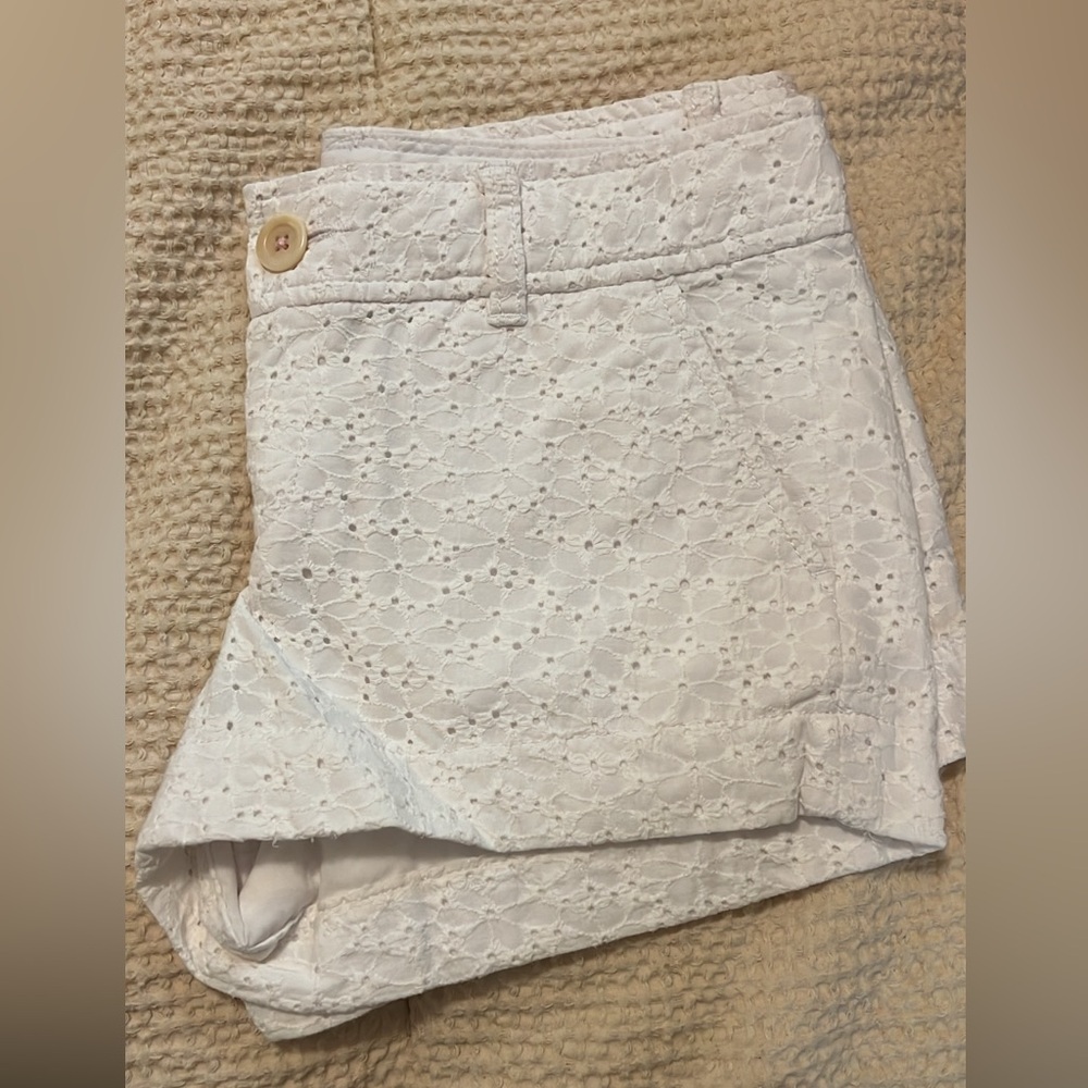 Lilly Pulitzer white crochet Walsh shorts